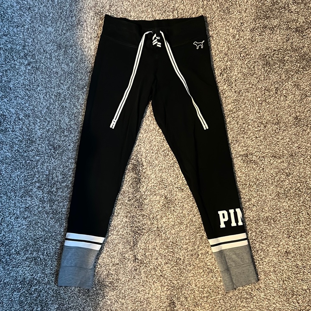 Victoria’s Secret leggings